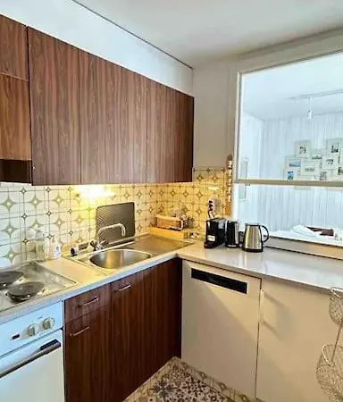 Sunny Mountain View In Town By Jolidi 아파트