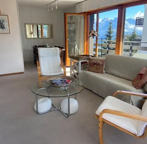 Sunny Mountain View In Town By Jolidi アパート ナンダ